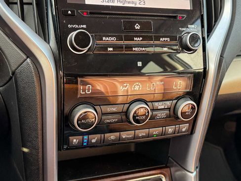 Used 2020 Subaru Ascent Touring AWD/4WD image 19