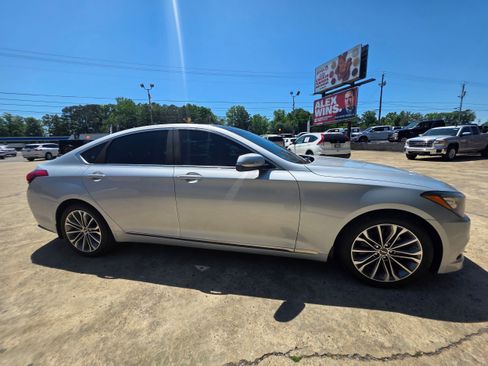Used 2016 Hyundai Genesis 3.8 w/ Option Group 02 RWD image 4