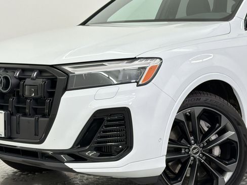 Used 2025 Audi Q7 3.0T Premium Plus AWD/4WD image 11