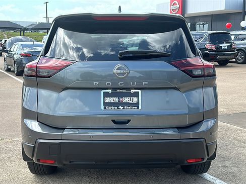 Certified 2025 Nissan Rogue SV image 7