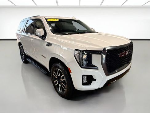 Used 2021 GMC Yukon AT4 w/ Technology Package AWD/4WD image 3