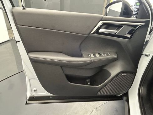 New 2026 Mitsubishi Outlander Trail Edition image 14