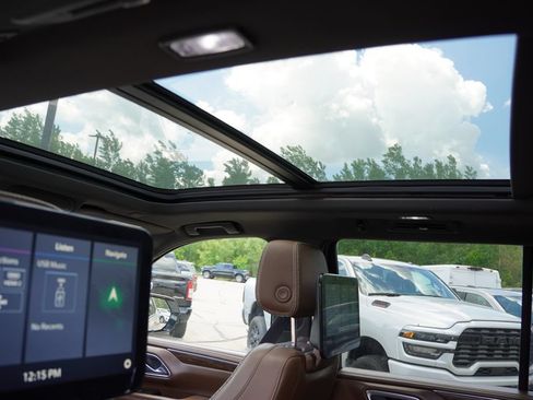 Used 2021 Chevrolet Tahoe High Country RWD image 5