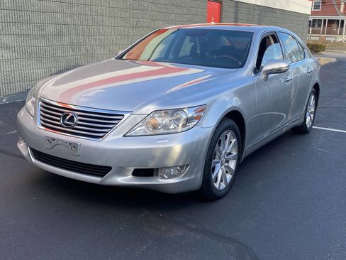 Used 2010 Lexus LS 460 AWD image 1