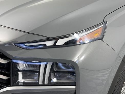 Used 2021 Hyundai Santa Fe SE FWD image 17