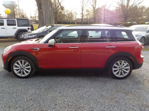 Used 2019 MINI Cooper Clubman w/ Storage Package image 2