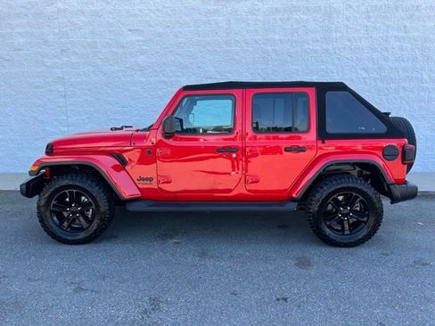 Used 2021 Jeep Wrangler Unlimited Sahara image 3