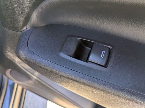 Used 2022 Chevrolet Equinox LT image 27