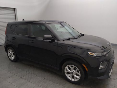 Used 2021 Kia Soul S FWD image 11