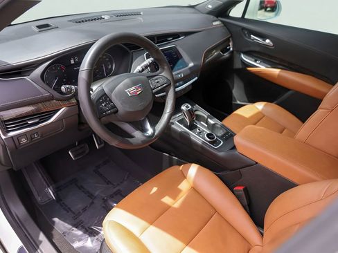 Used 2019 Cadillac XT4 Sport FWD image 13