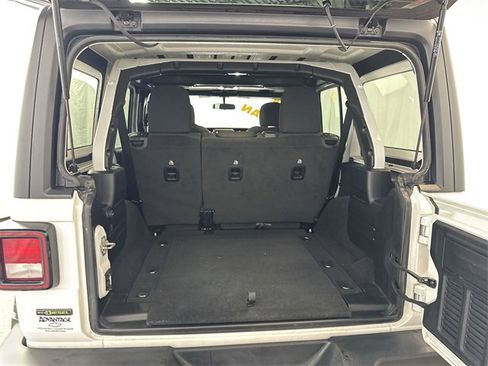 Used 2021 Jeep Wrangler Unlimited Sport image 23