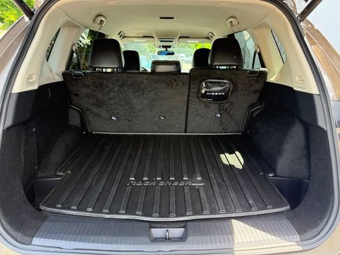 Used 2025 Nissan Rogue SV AWD/4WD image 10