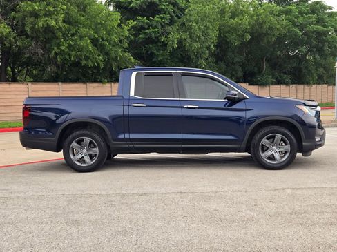 Used 2023 Honda Ridgeline RTL-E image 2