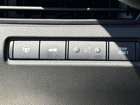 Used 2023 Nissan Altima 2.5 SL FWD image 22