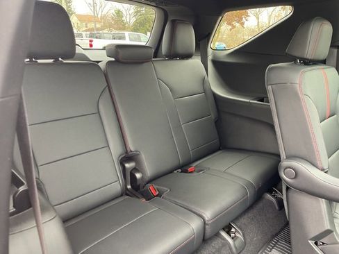 Certified 2025 Chevrolet Traverse RS w/ LPO, Floor Liner Package image 40