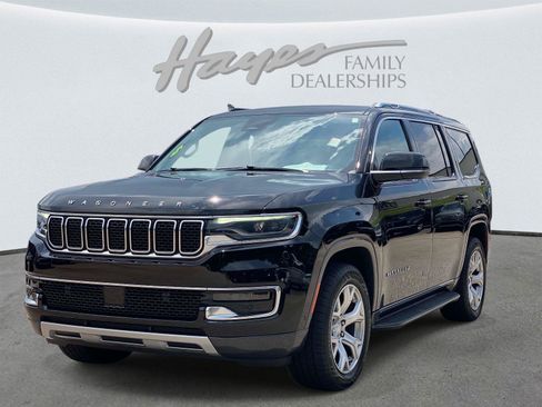 Used 2022 Jeep Wagoneer Series II AWD/4WD image 9