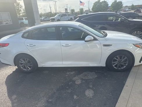 Used 2020 Kia Optima LX image 3