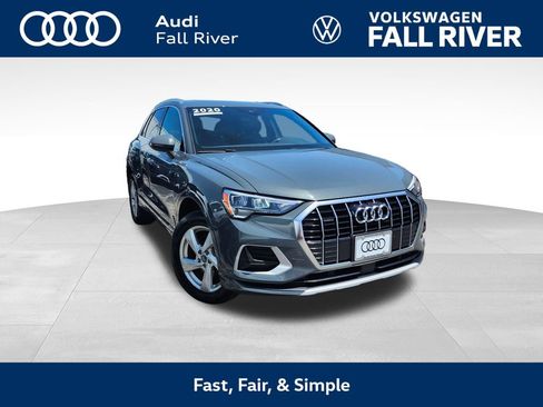 Used 2020 Audi Q3 2.0T Premium w/ Convenience Package AWD/4WD image 1