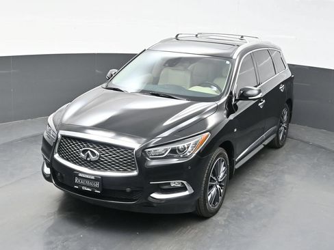 Used 2020 INFINITI QX60 Luxe w/ Sensory Package AWD/4WD image 30