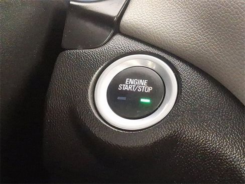 Used 2019 Chevrolet Equinox LT image 25