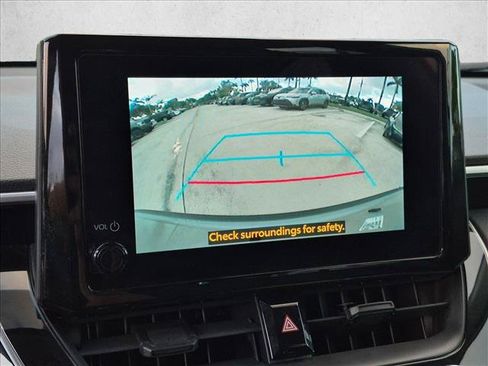 Used 2024 Toyota Corolla Cross LE FWD image 20