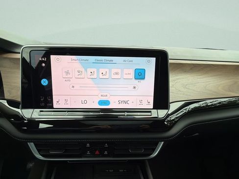New 2026 Volkswagen Atlas SE FWD image 19