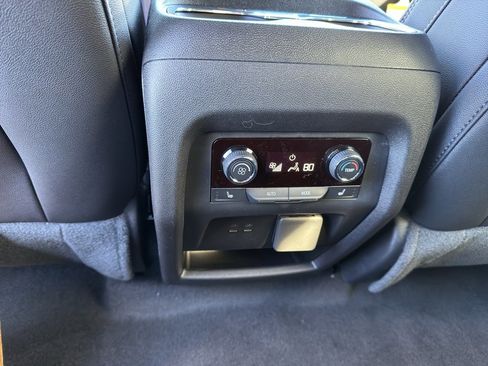 New 2026 Chevrolet Traverse High Country image 27