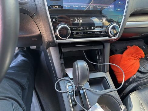 Used 2019 Subaru Outback 3.6R Limited w/ Popular Package #2 image 17