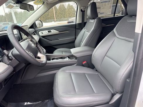 New 2026 Ford Explorer Active w/ Active Comfort Package image 7