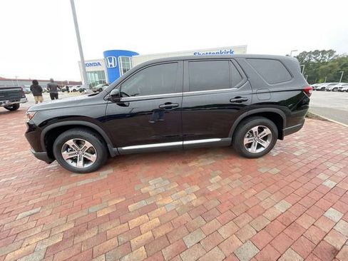 Certified 2025 Honda Pilot EX-L image 28