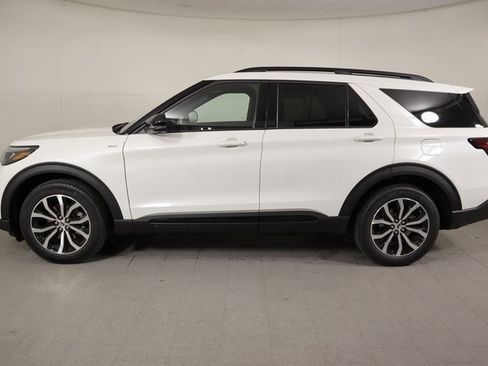 New 2026 Ford Explorer ST-Line image 8