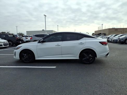 Used 2024 Nissan Sentra SR image 2