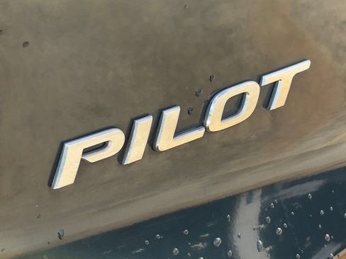 Used 2018 Honda Pilot EX-L image 11