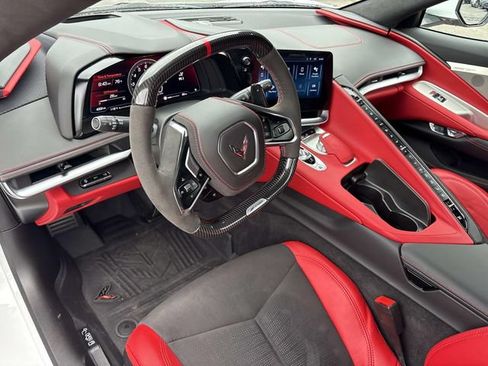 Used 2024 Chevrolet Corvette Z06 RWD image 12