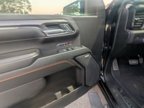 Used 2023 GMC Sierra 1500 AT4 w/ AT4 Premium Package image 11