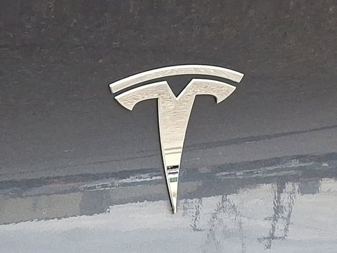 Used 2022 Tesla Model Y Performance image 30