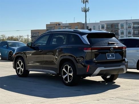 New 2026 Volkswagen Tiguan SE image 7