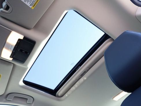 New 2025 Nissan Altima 2.5 SR w/ SR Premium Package image 23