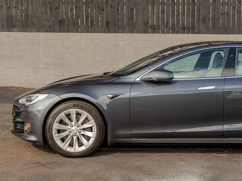 Used 2019 Tesla Model S Long Range image 8