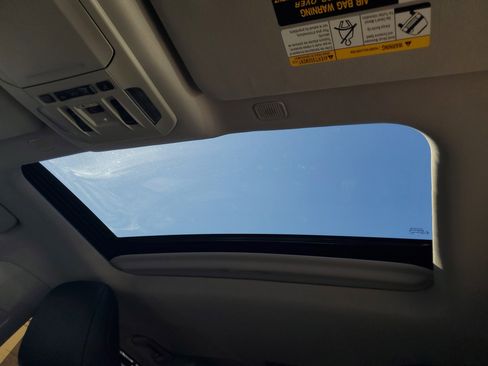 Used 2026 Toyota Highlander XLE image 29