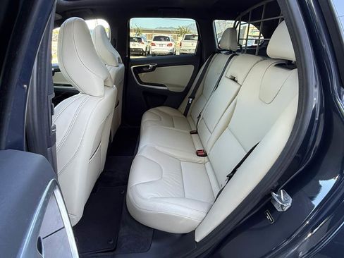 Used 2015 Volvo XC60 T6 Platinum image 6