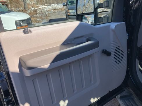 Used 2008 Ford F550 4x4 Regular Cab Super Duty image 10