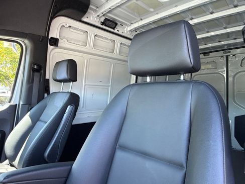 Used 2025 Mercedes-Benz Sprinter 2500 image 26