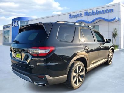 New 2025 Honda Pilot Elite