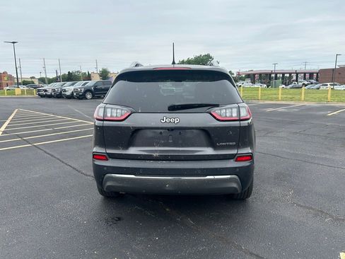 Used 2019 Jeep Cherokee Limited FWD image 9