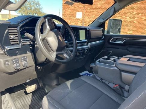 Used 2024 Chevrolet Silverado 3500 LT w/ Convenience Package AWD/4WD image 16