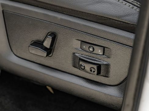 Used 2016 RAM 3500 Laramie image 29