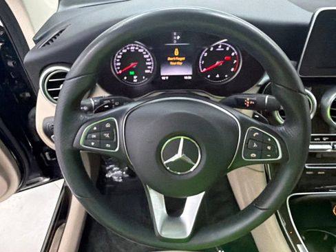 Used 2018 Mercedes-Benz GLC 300 4MATIC image 20