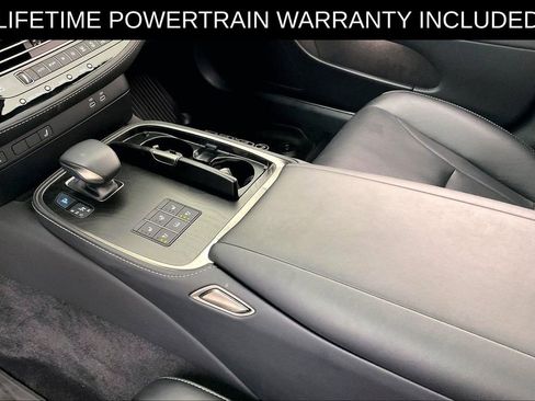 Used 2024 Lexus LS 500 RWD image 19