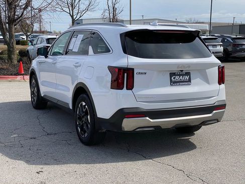 Used 2025 Kia Sorento S w/ Panoramic Sunroof Package image 5